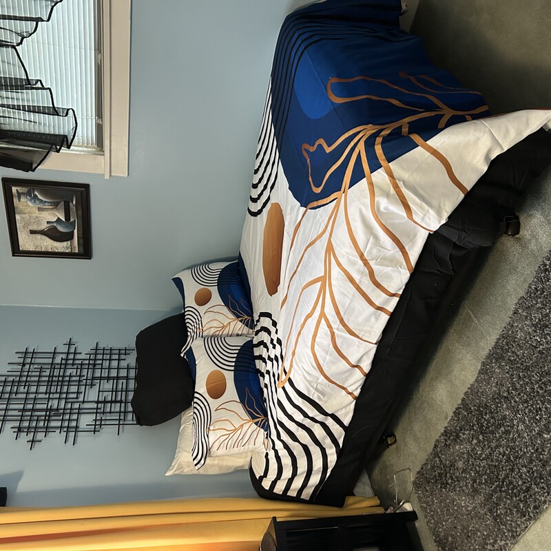 Full size bed