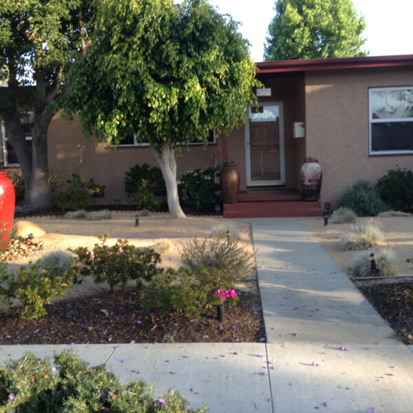 Spacious Master Bedroom & Living Area Near Csulb | Front of house